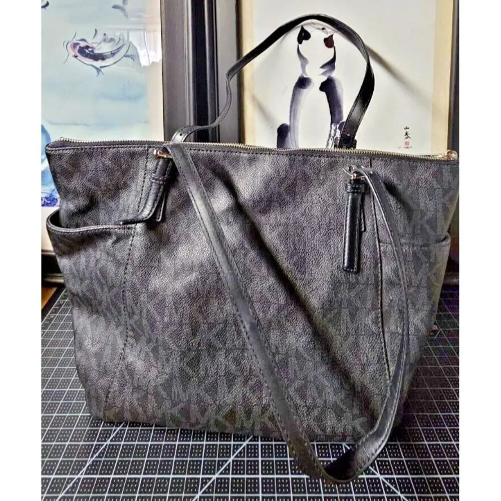 Michael Kors Jet Set Travel 